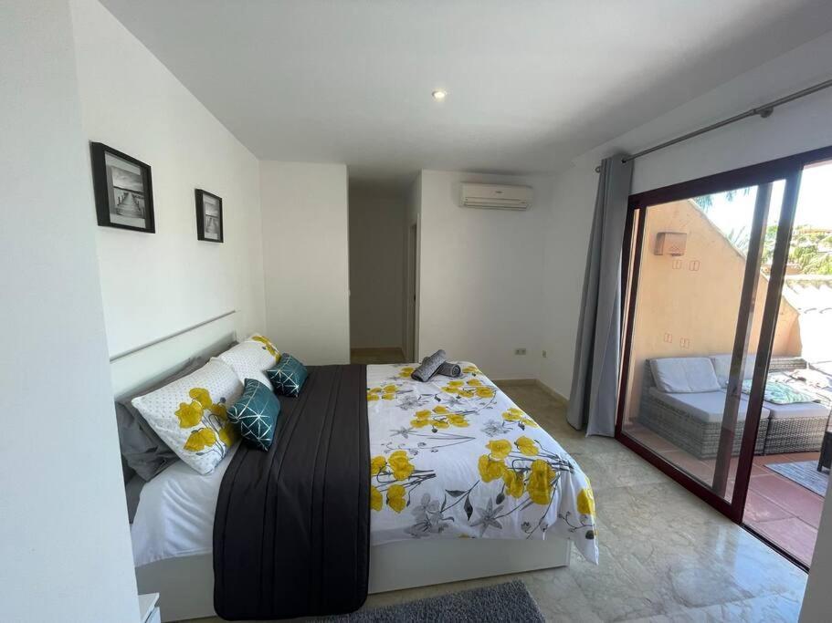 Casa Estrellita - Lovely Beachside 3 Bedroom Duplex Flat لوس الكاثاريس المظهر الخارجي الصورة